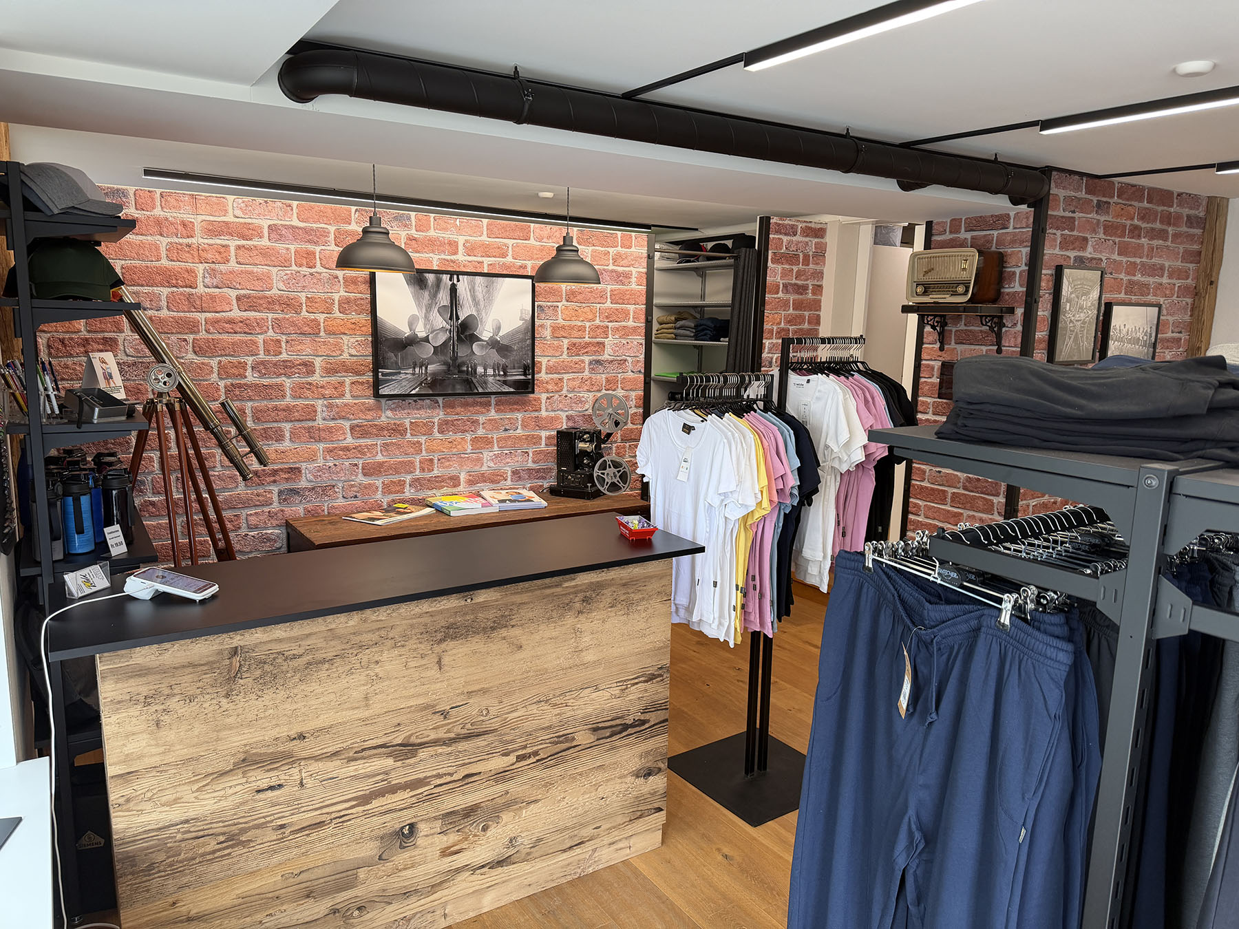 Wildteamwear-Showroom-003